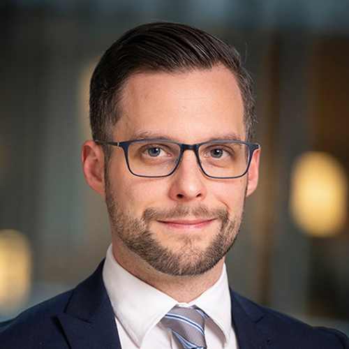 dr. András Csenterics